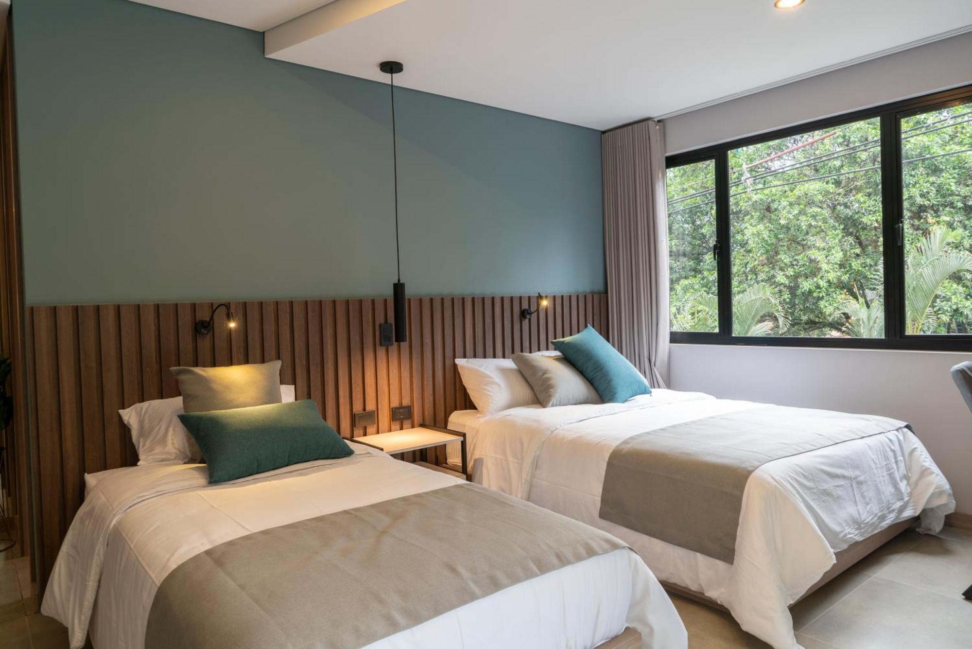 Hotel Living 35 Suites Medellin Ngoại thất bức ảnh