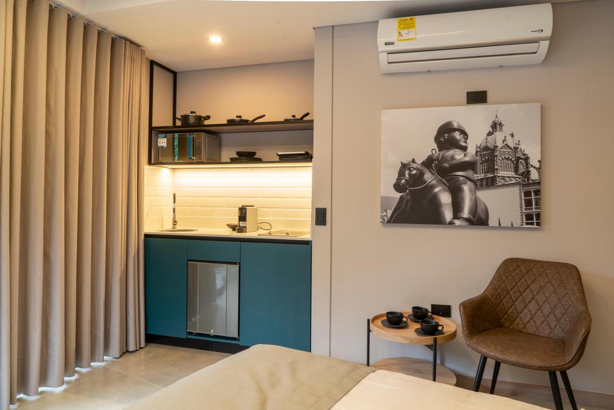 Hotel Living 35 Suites Medellin Ngoại thất bức ảnh