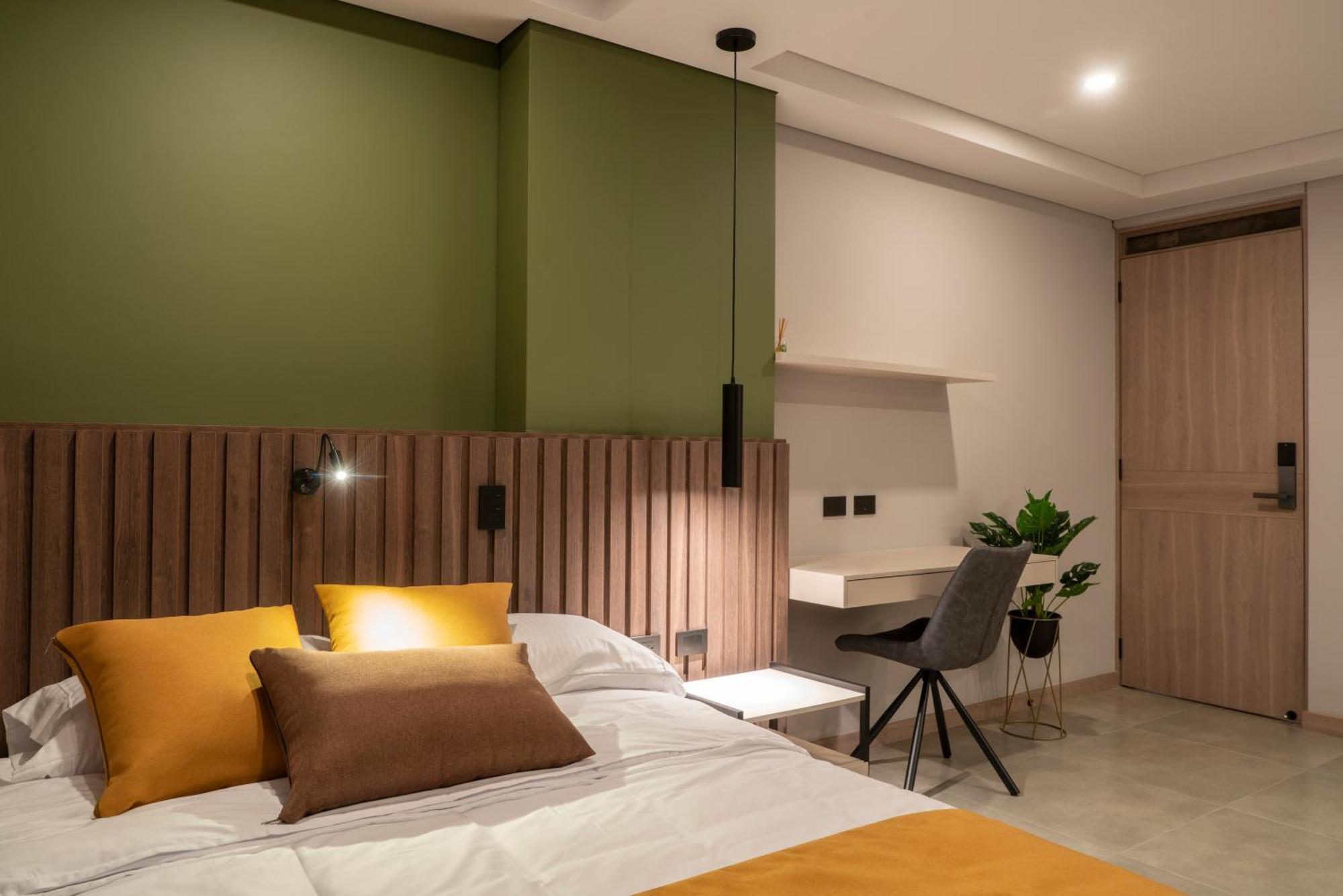 Hotel Living 35 Suites Medellin Ngoại thất bức ảnh