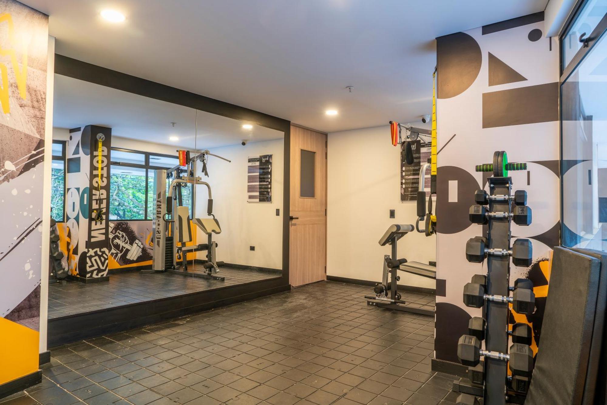 Hotel Living 35 Suites Medellin Ngoại thất bức ảnh